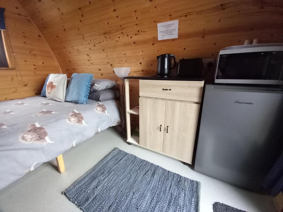Hillside Camping Pods And Shepherd'S Hut Уик Номер фото