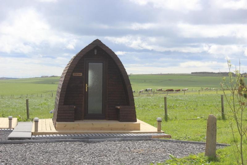 Hillside Camping Pods And Shepherd'S Hut Уик Экстерьер фото